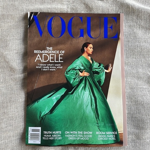 Vogue magazine Adele Cover New November 2021 - Picture 2 of 7